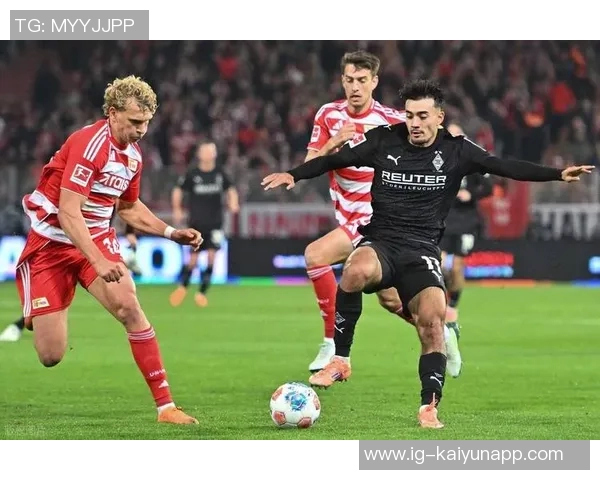 莱比锡全力追逐门兴中场赖茨夏窗首选目标再度引发关注 莱比锡全力追逐门兴中场赖茨夏窗首选目标再度引发关注